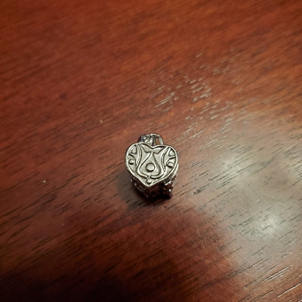 Heart prayer box pendent
